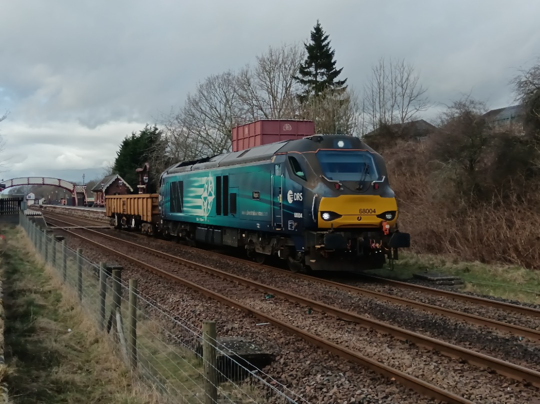 Whistlestopper on Train Siding: Direct Rail Services class 68/0 No. #68004 passing Appleby this afternoon working 6K05 1229 Carlisle New Yard to Crewe Basford
Hall SSM.