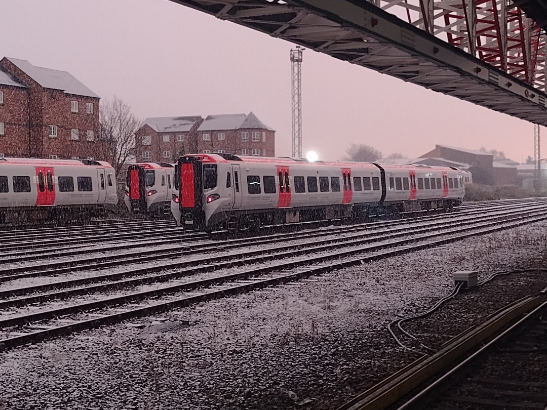 Hardley Distant on Train Siding: CURRENT: At a snowy Chester Station this morning are a quartet of Transport for Wales Class 197 units.