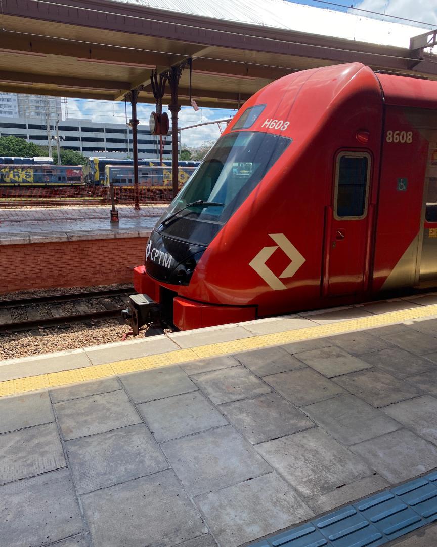 A railfan from Brazil on Train Siding: Sorry for the lack of posts, this app runs very slowly here in Brazil but it seems to be getting better, so I'll be
getting more...