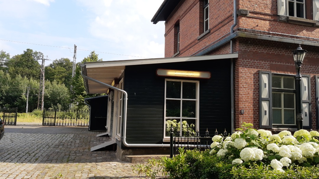 Arthur de Vries on Train Siding: In addition to my previous posts from Germany: the old station of Bentheim Nord on the Bentheimer Eisenbahn. The in 2019
reactivated...