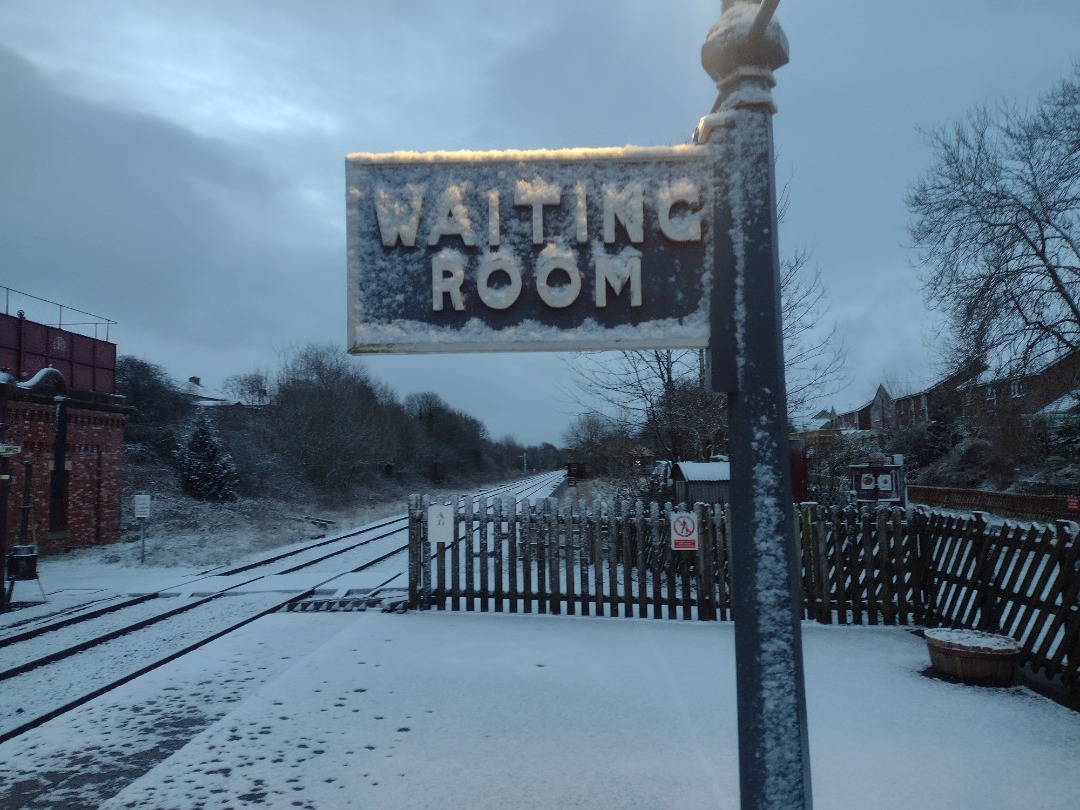 Hardley Distant on Train Siding: A cold start to the Day and after some scary snow driving I've arrived a snowy Appleby Station!!!