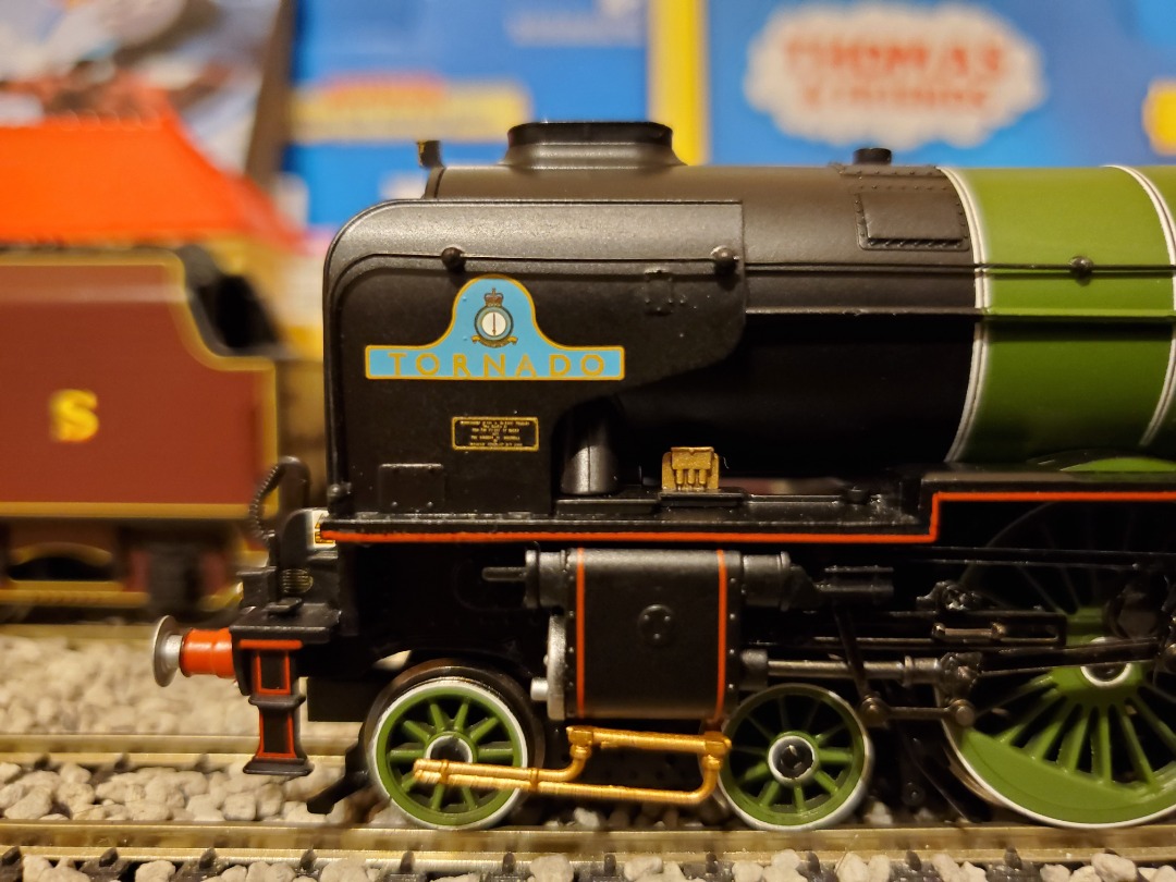 M. on Train Siding: Bought this handsome chap a few months ago. Bachmann Branch-Line's rendition of Gresley A1 "Tornado" in the LNER Apple
Green.