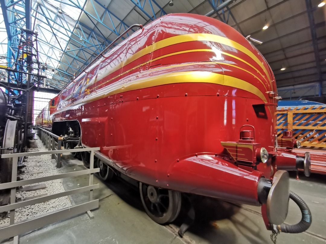 Sar James on Train Siding: As it is nearing the coronation of King Charles III, what better way than to post up this streamlined beauty.