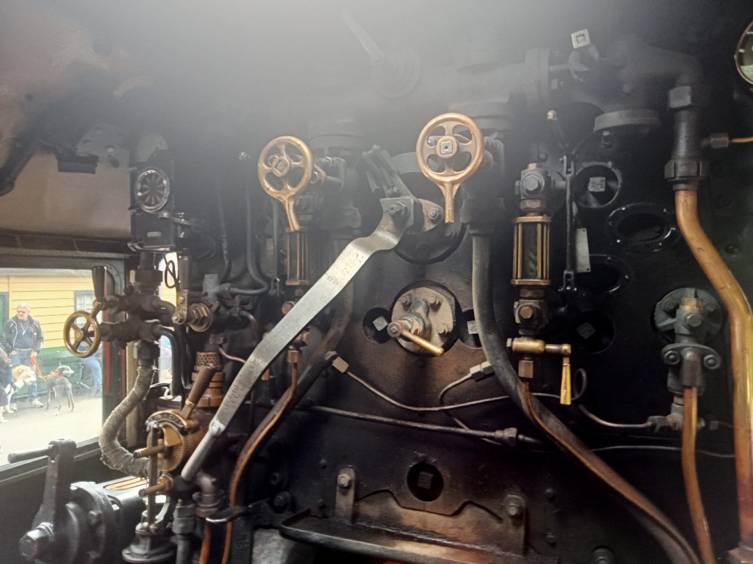 LucasTrains on Train Siding: The final day of the NYMR 50th Anniversary gala is here, I have collected many photos and videos over the day and I am here to
share it.
