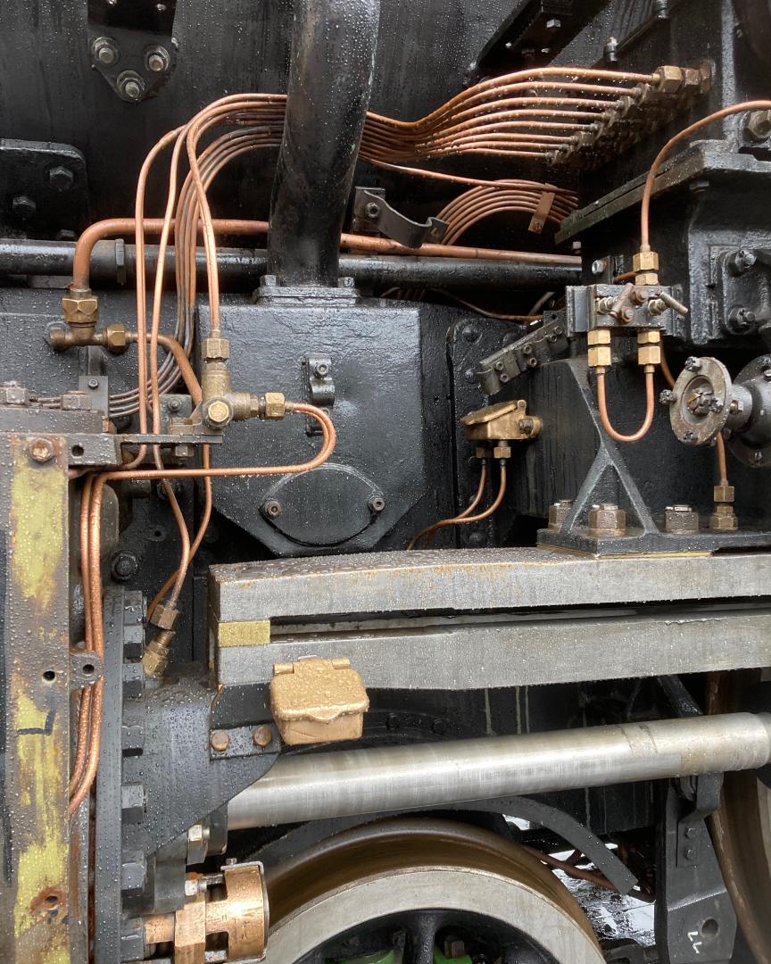 ceinneidigh54 on Train Siding: Work in progress with 71000 Duke of Gloucester. The before and after partial cleaning of exhaust steam-injector. A complex design
aimed...