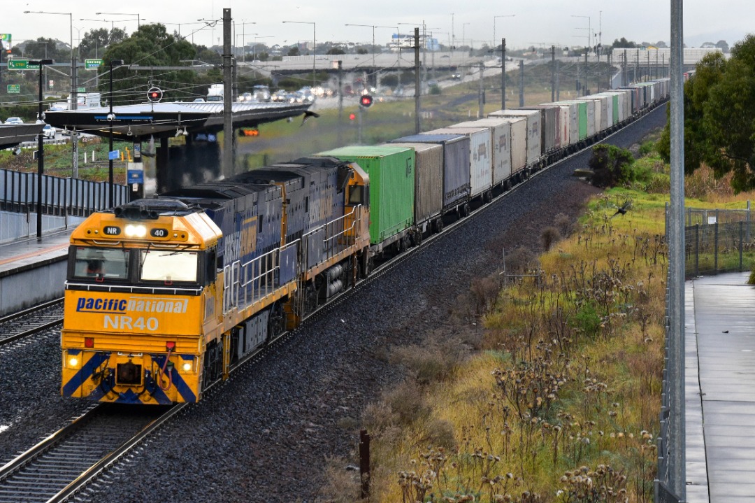 Shawn Stutsel on Train Siding: Pacific National's NR40 and NR46 races through Williams Landing, Melbourne with 3PM7, Intermodal Service ex Perth, Western
Australia...