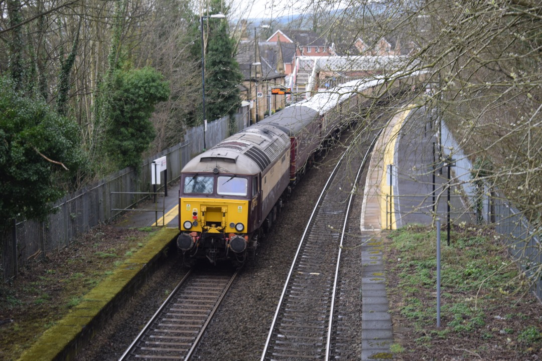 Hardley Distant on Train Siding: CURRENT: 57601 ‘Windsor Castle (Front - 1st Photo) and 57601 ‘Scarborough Castle’ (Rear - 2nd Photo) approach
Ruabon Station...
