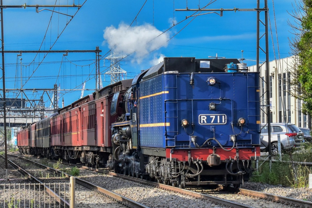 Shawn Stutsel on Train Siding: Steamrail Victoria's R711 (running tender first) is on a Transfer back to the Newport Workshops as 8598, after running to
Geelong and...