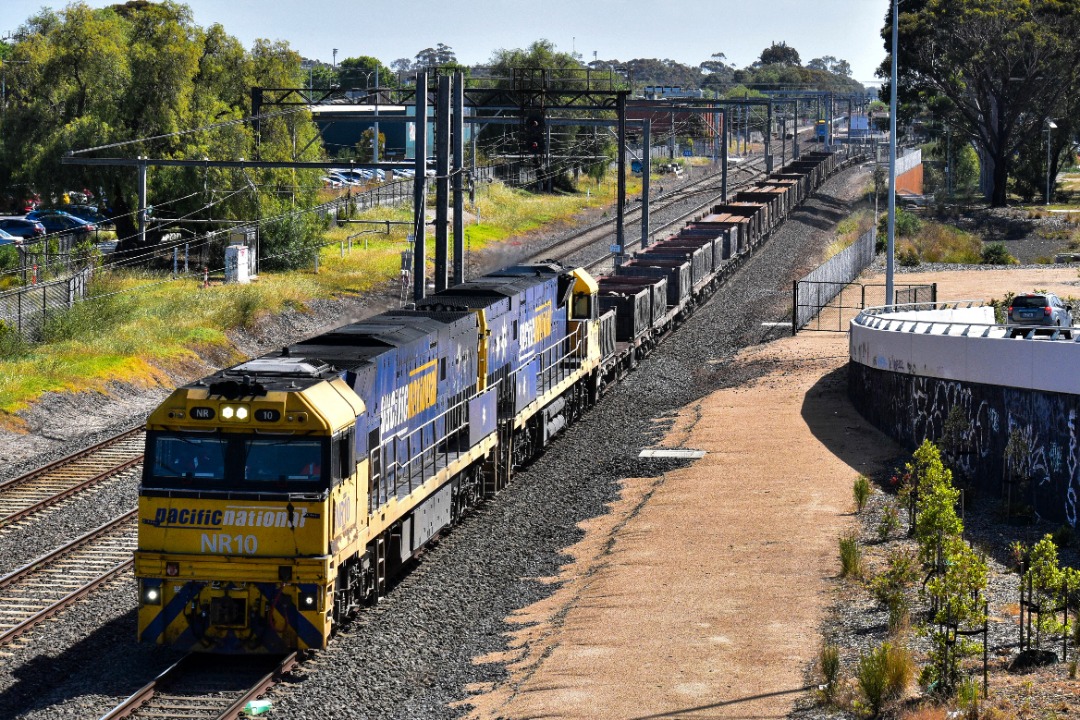 Shawn Stutsel on Train Siding: Pacific National's NR10 and NR4 rolls through Werribee, Melbourne with 3XM4, Steel Service ex South Australia...