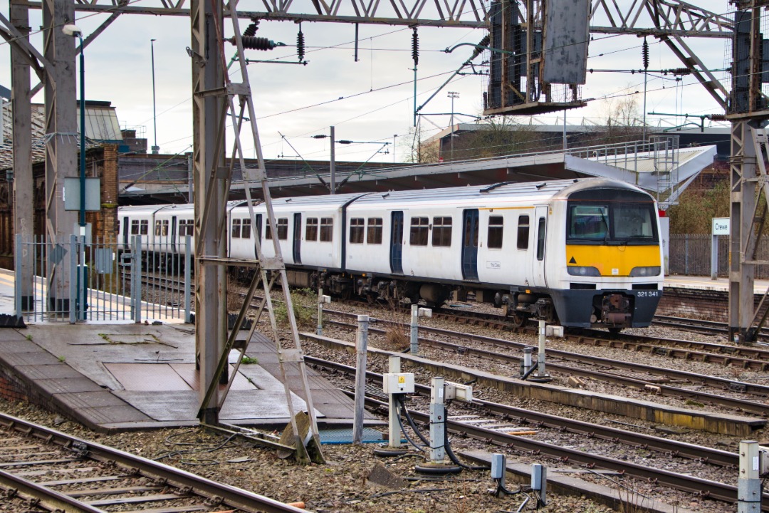 Chris Pindar on Train Siding: Hilights from my recent Cheshire Day Ranger (303.5 miles for £18). Including the unusual appearance of a Greater Anglia
Renatus set at...