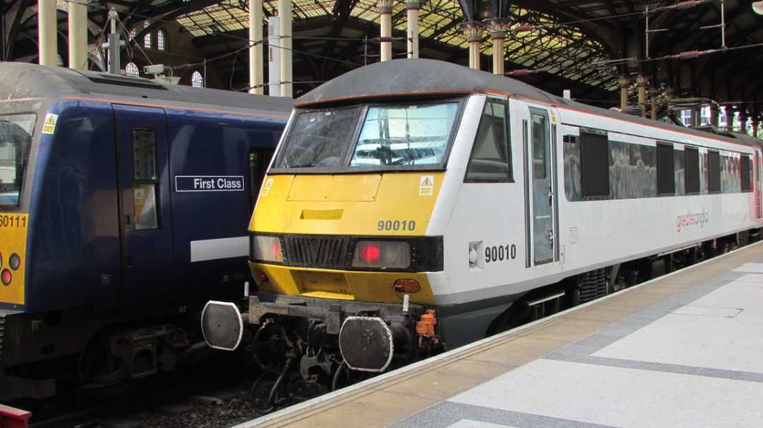 Toby on Train Siding: Soon to be gone from the GEML. I never got to travel on one but I did get this nice picture of 90010 at Liverpool Street.