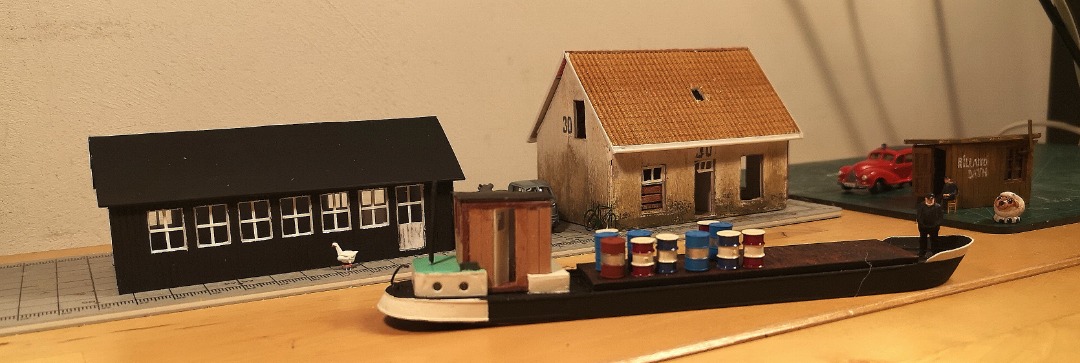 De Projecten on Train Siding: The last item is the temporary home of the railwayman living in the demolished house nr 30. It was an easy one, took me two hours
to...