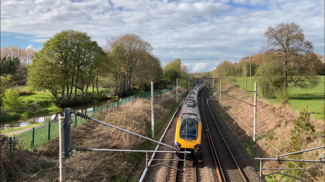 Martin Lewis on Train Siding: Not posted in months, but here's a big mix from a trip I took to Stoke-on-Trent early last month, all photos taken at or near
Longport