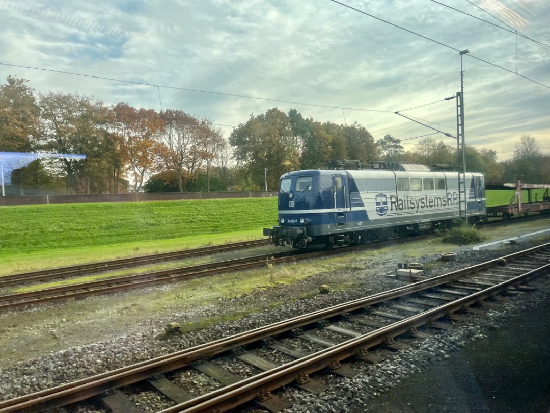Frank Kleine on Train Siding: Another day of travelling around in the Bremen area: taking the regional S-Bahn to Nordenham and back, capturing a drive-by-shoot
of a...