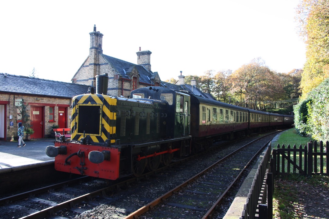 Chris Pindar on Train Siding: Doncaster built D2072/03072 formerly based at Darlington resting at the end of the season at the Lakeside & Haverthwaite
Railway