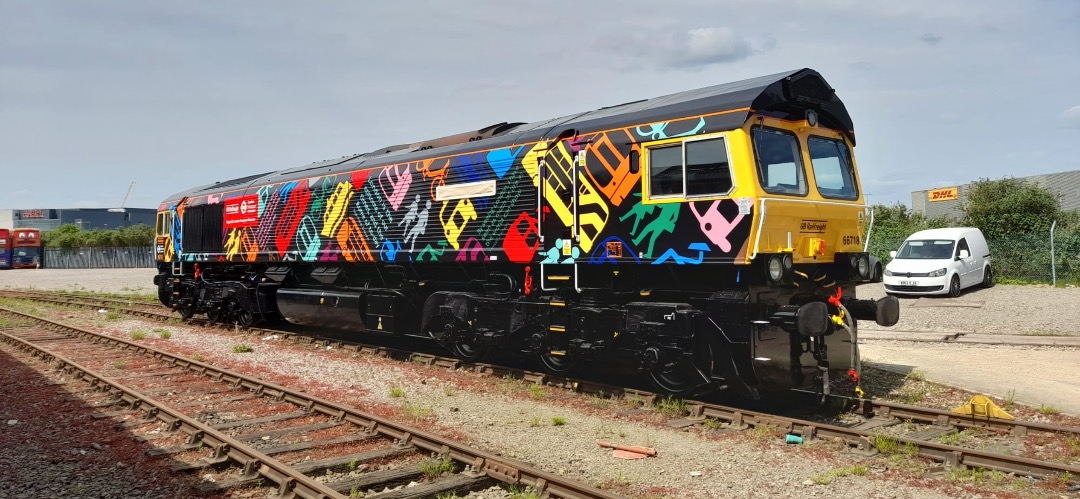 Inter City Railway Society on Train Siding: The latest release from Arlington Fleet Services Ltd Paintshop this morning for GB Railfreight. Was 66718 the loco
was named