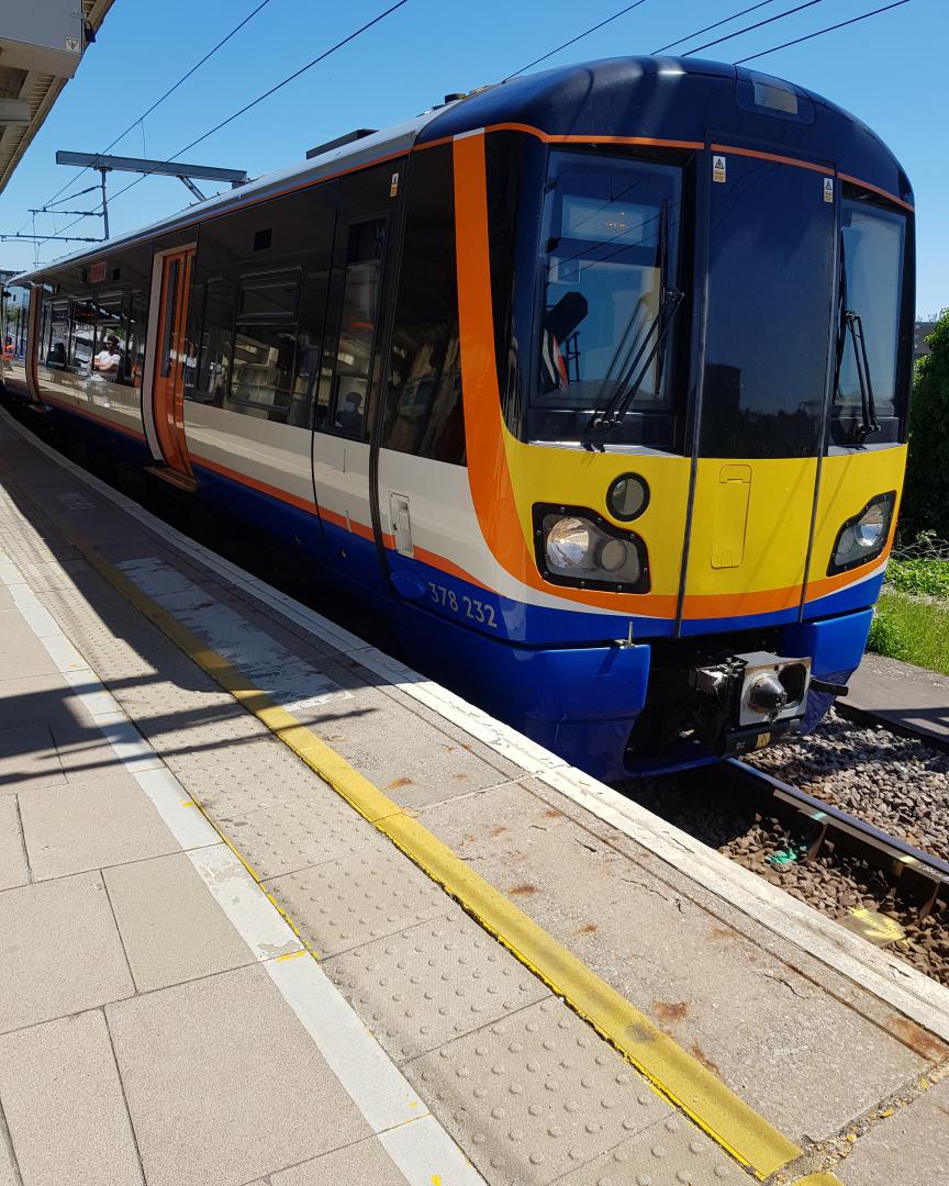 Jack Jack Productions on Train Siding: 378 232. Complete with new London Overground colours. Operating a Stratford to Clapham Junction service
