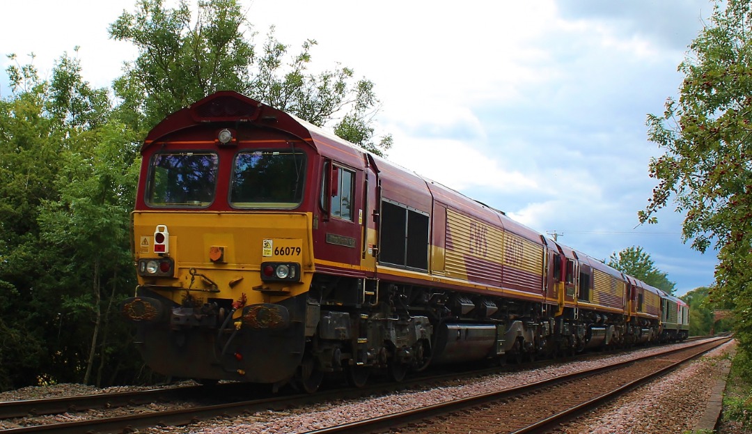 Jamie Armstrong on Train Siding: 67014, 67006, 66061, 66050 & 66079 Seen working 0Z27 Toton TMD - Crewe TMD Passing Swarkestone Lock, Derby