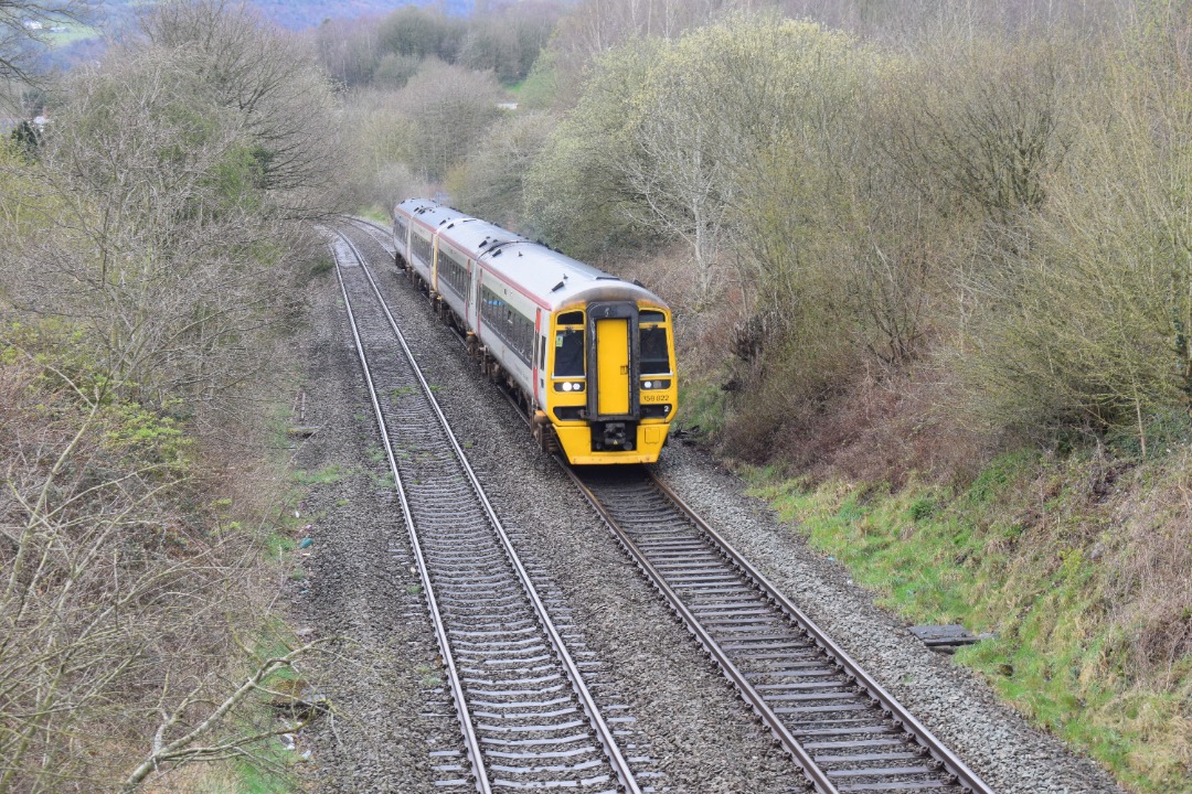 Hardley Distant on Train Siding: CURRENT: 158822 (Leading - 1st Photo) and 158821 (Trailing - 2nd Photo) pass Rhosymedre near Ruabon today with the 1D12
10:25...