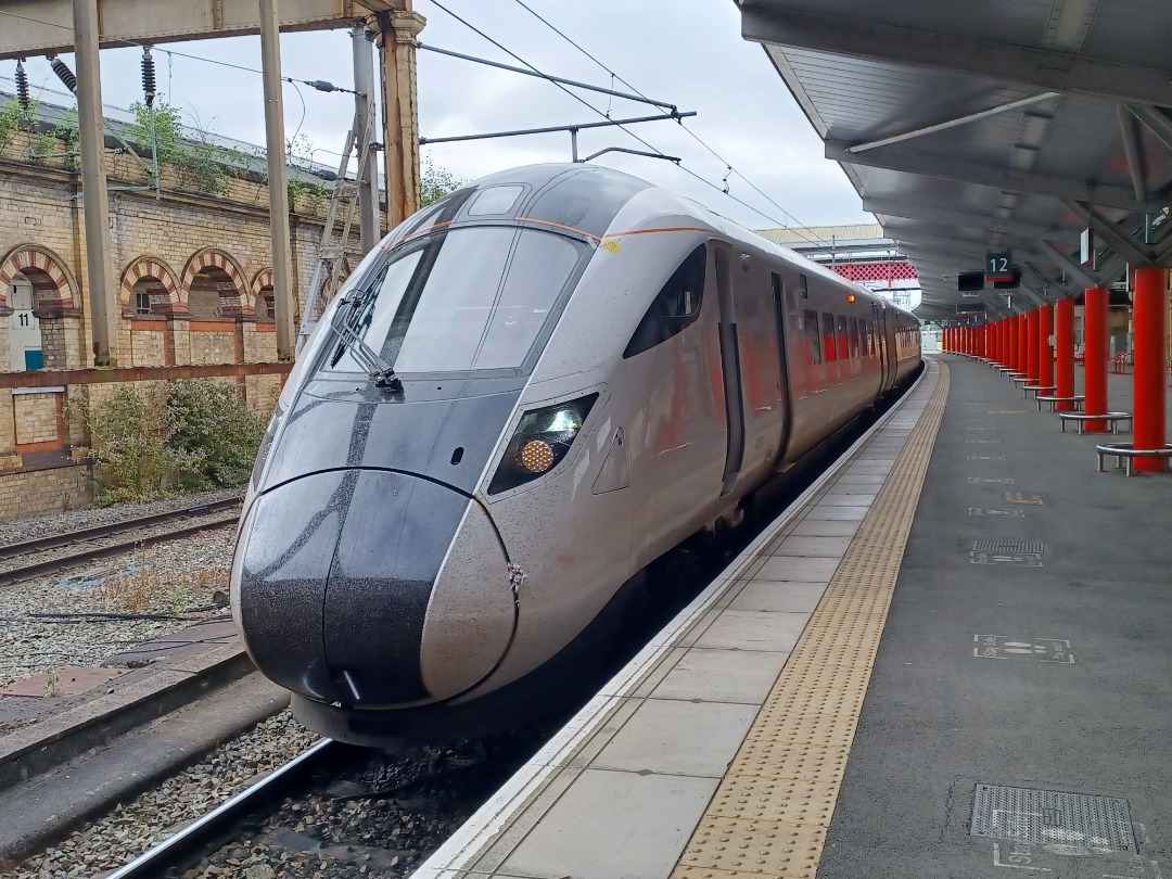 Trainnut on Train Siding: #photo #train #emu #station #hitachi #class805 #Avantiwestcoast Class 805 001 on test on its way to Glasgow. Seem at Crewe