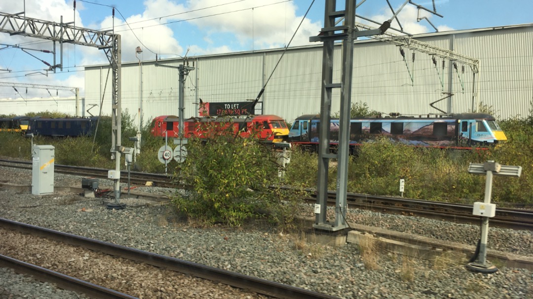George on Train Siding: A little treat at Rugby today, passing through we saw 90026, 90034, 90037 & 90024! After arriving into London, I'll be going on
the tube to...