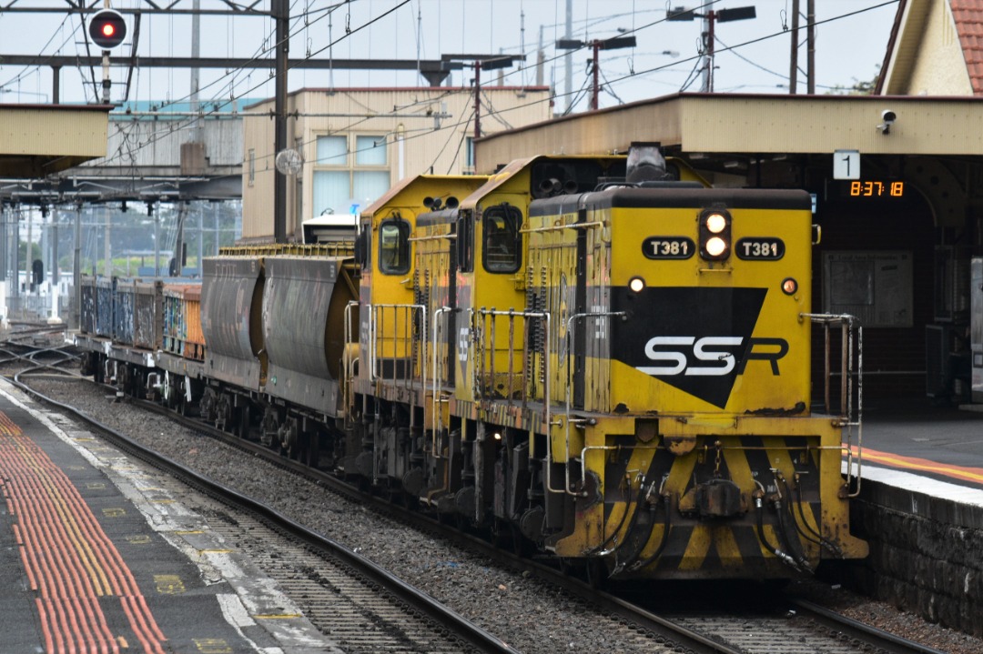 Shawn Stutsel on Train Siding: SSR's T381 and T386 rolls through Newport Station, Melbourne with a wagon transfer to Tottenham Yards ex Newport Workshops,
running as...