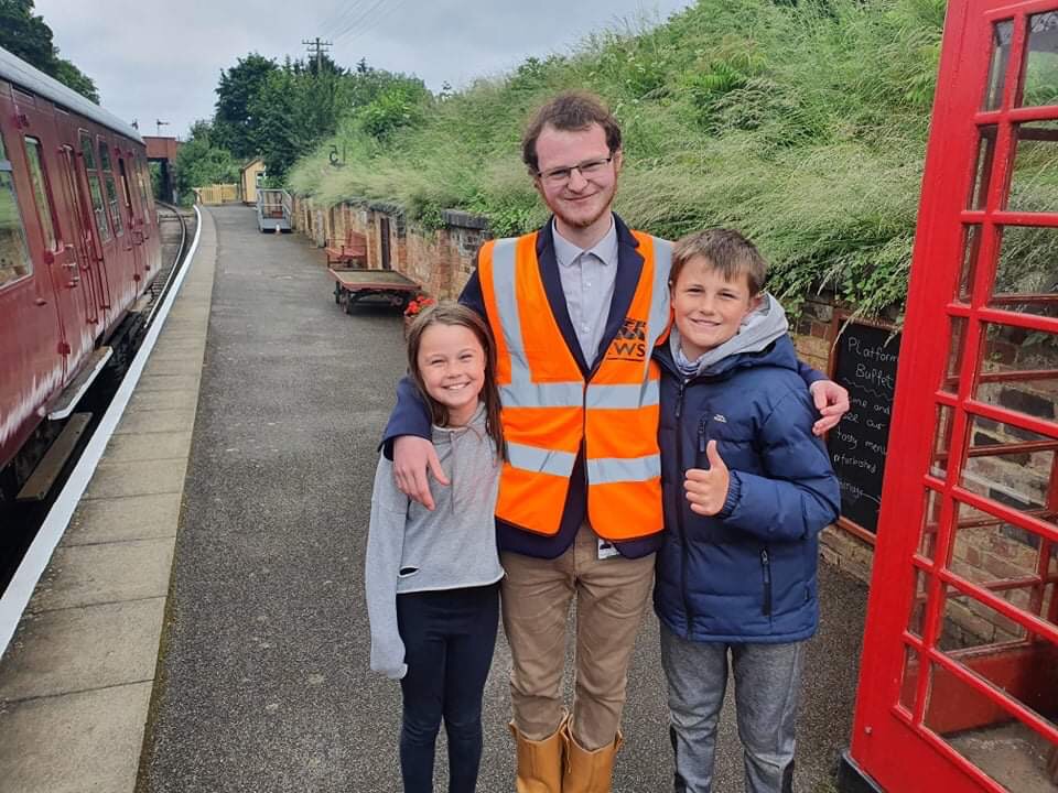 Kieran McMenemy on Train Siding: Father's Day weekend (best one so far), unfortunate that the 31 and 47 have broken down.