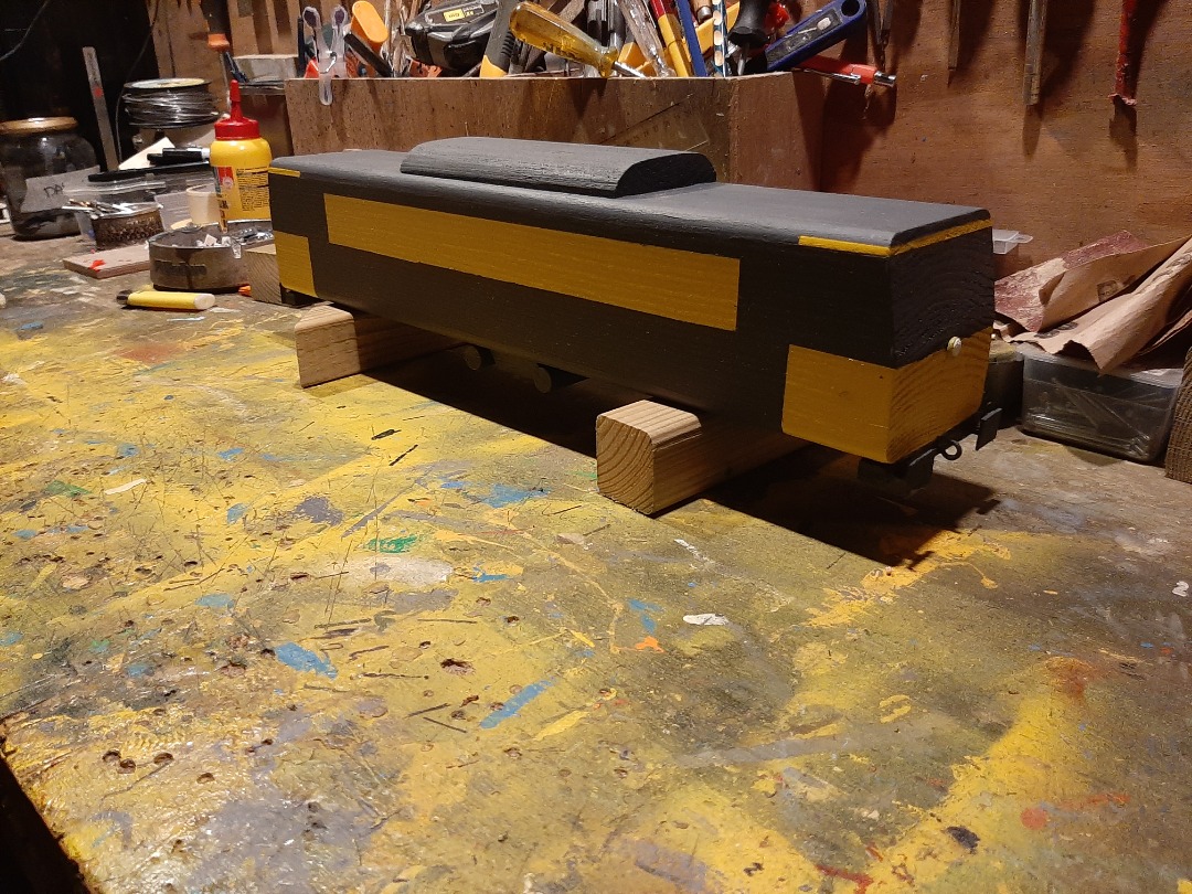RRail on Train Siding: Today I finished the NS Class 1500 (ex British Rail EM2). I've added some pictures of the work in progress the used materials. It
was a nice...