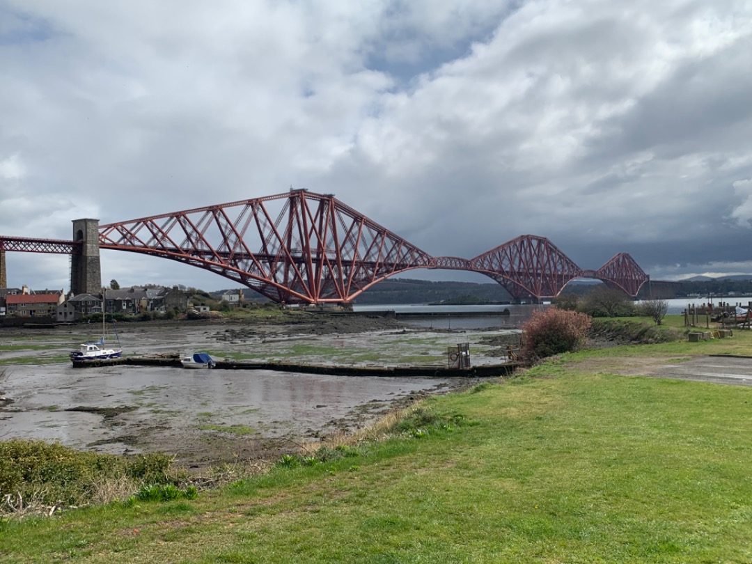 Mista Matthews on Train Siding: Had to go and see the Forth Bridge and get some shots of trains running over. A structural masterpiece!