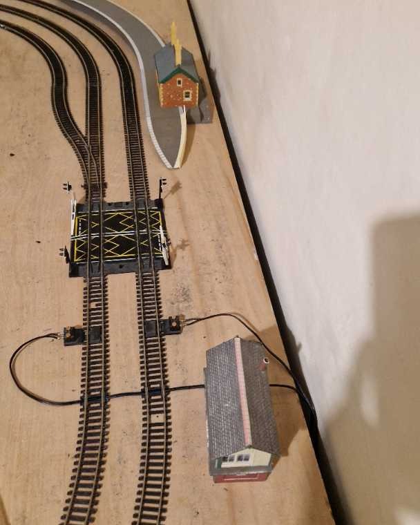 Meridian Model Railway on Train Siding: It's been a while, but I've moved the layout into a different room and been playing with the track plan. This
is what I've come...