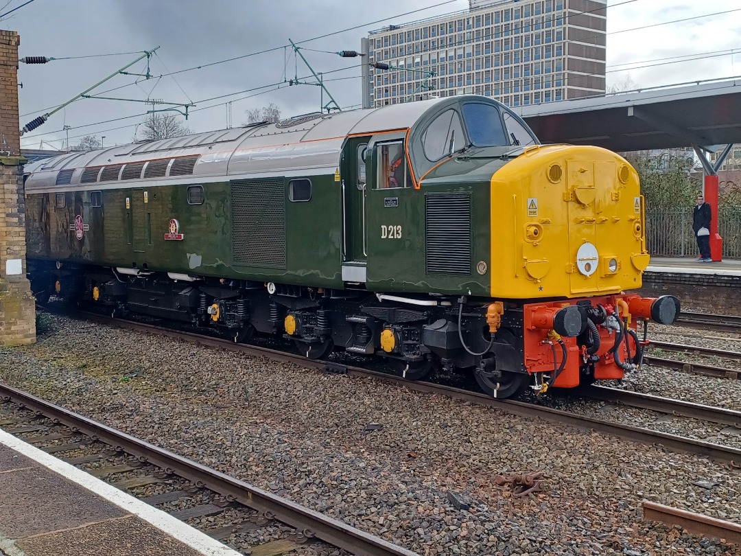 Trainnut on Train Siding: #photo #train #diesel #station 37401 Mary Queen of Scots with 2 snowploughs. D213 Andania having a run out from Crewe.