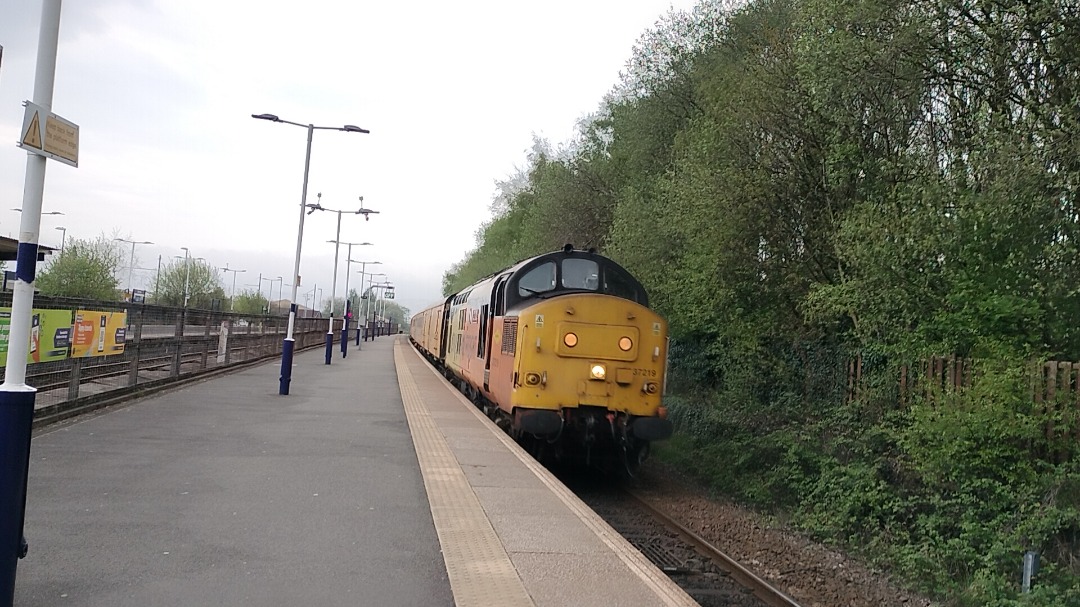 Ben Lock on Train Siding: #trainspotting #train #diesel #testtrain #networkrail #class37 1Q67 1631 York Holgate Siding (Flhh) to Wigan North Western 37219 jonty
Jarvis...