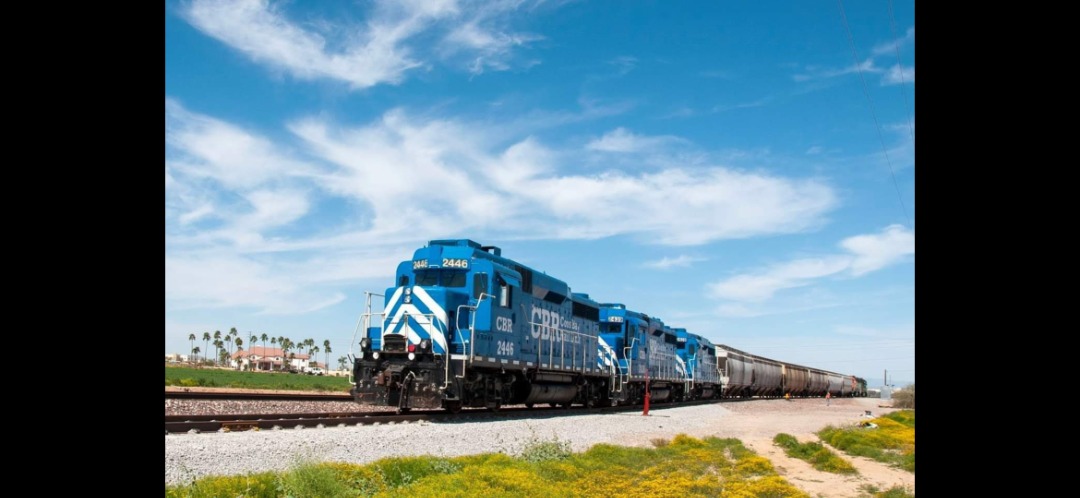 Hugo Wagner on Train Siding: The BNSF 035 road switcher backs 3 Coos Bay GP30s on to a spur track in Surprise, AZ. These 3 units would later be relettered
into...