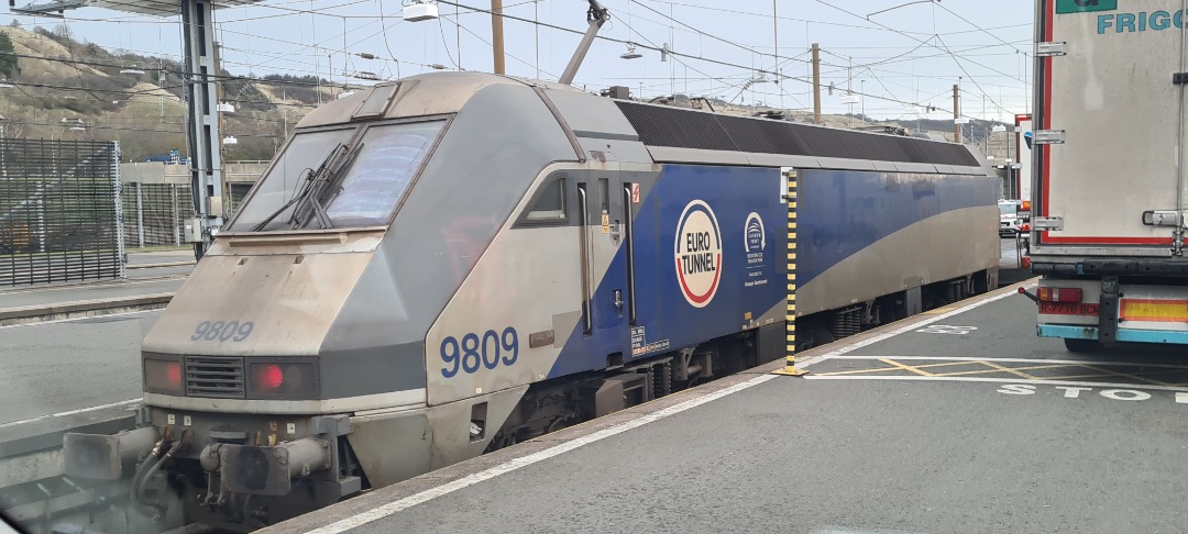 TheTrainSpottingTrucker on Train Siding: A couple of Class 9/Class 9000 running HGV trains through the #ChannelTunnel #trainspotting #electric