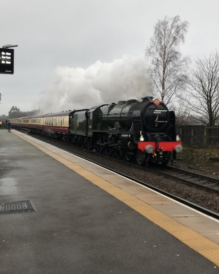 Mark Ogden on Train Siding: 46100 'royal Scot' passing through Hyde central whilst working to York this morning (2/2/22)