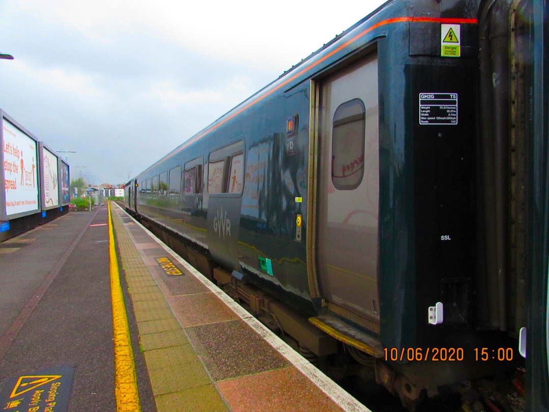 AB Rail Photography on Train Siding: Great Western Railways 43042+GW08+43153 on 2U22 15:15 Taunton to Cardiff Central waiting at Taunton platform 3. Social
distancing...