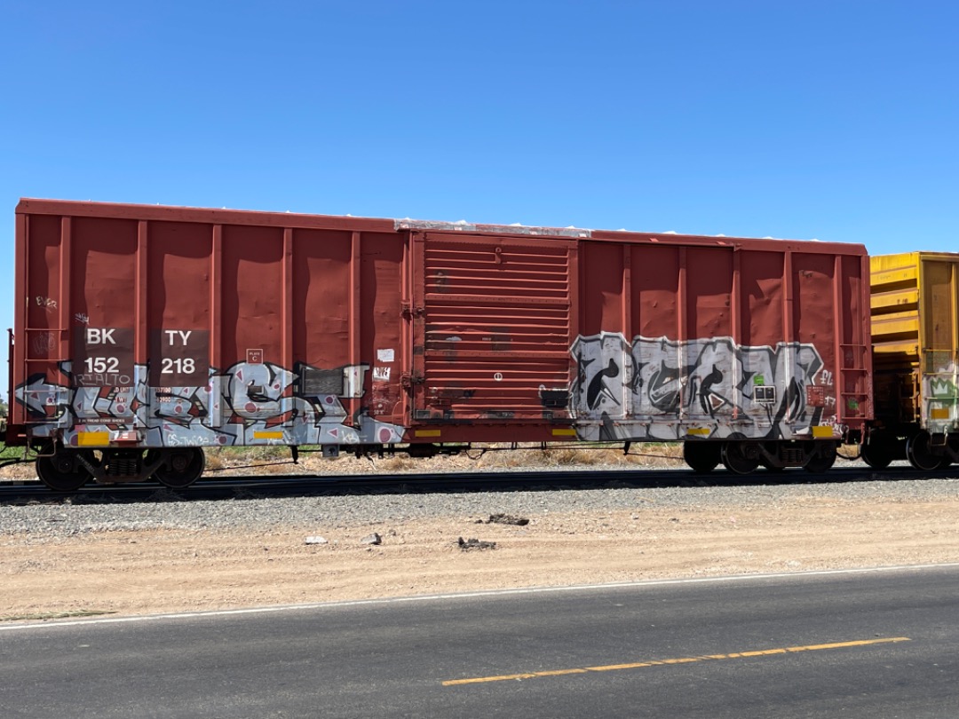 Christopher Jones on Train Siding: Here's some cool boxcars I've seen recently and as a bonus, the "shoving platform" on the spur near me.
Enjoy 😄