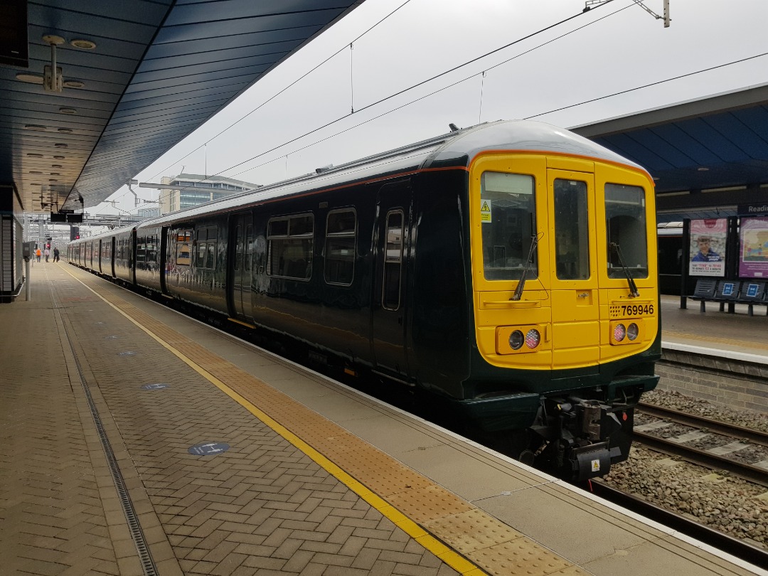 Jack Jack Productions on Train Siding: 769 946 at Reading during a test run from Reading TCD to Reading TCD via Didcot Parkway, Maidenhead, Didcot Parkway, and
Maidenhead