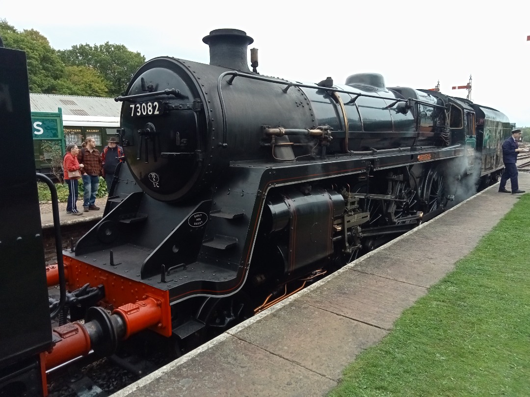 Richard Andrew Swayne on Train Siding: #Bluebell #BluebellRailway #DoudleHeader #SteamLocomotive #Gala #Mogel #TenWheeler #BRStandard #Standard #HorstedKeynes