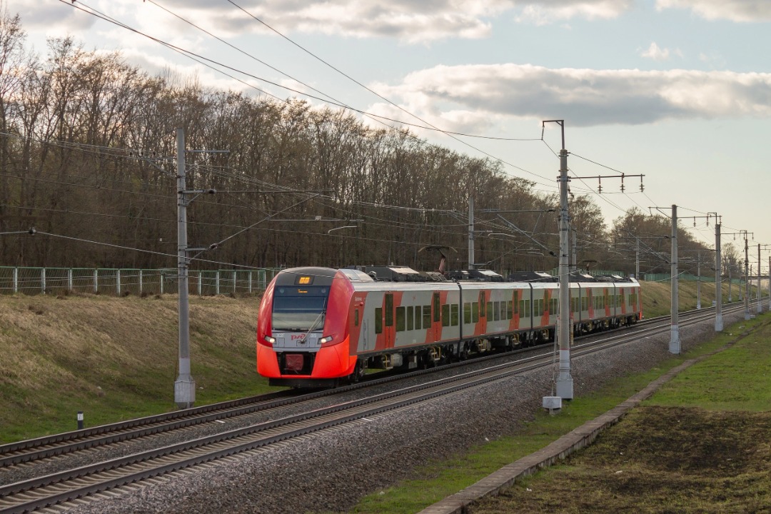 Vladislav on Train Siding: "she will live!" the electric train ES2G-015 "swallow" stood on the reserve base for two whole years after
waiting for repairs after a...