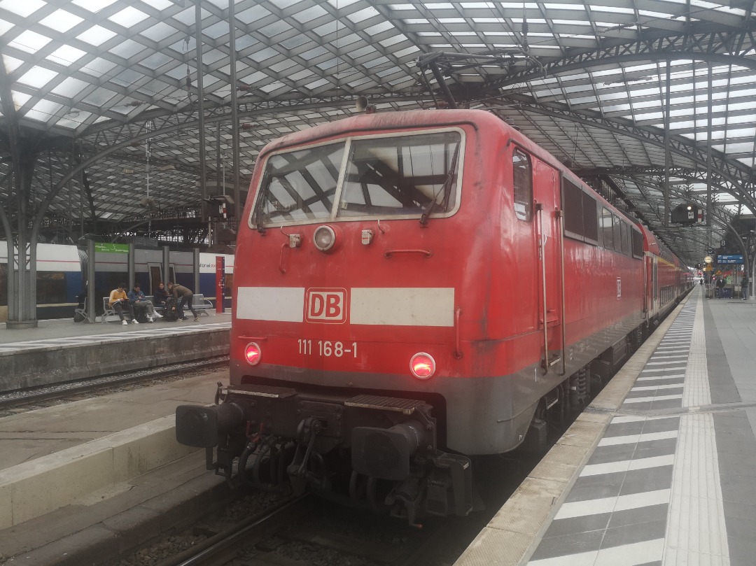 Trainspotter_Leon on Train Siding: BR111 168-1 auf dem RE9 nach Aachen HBF, kommt ursprünglich aus Stuttgart, Baden-Württemberg.