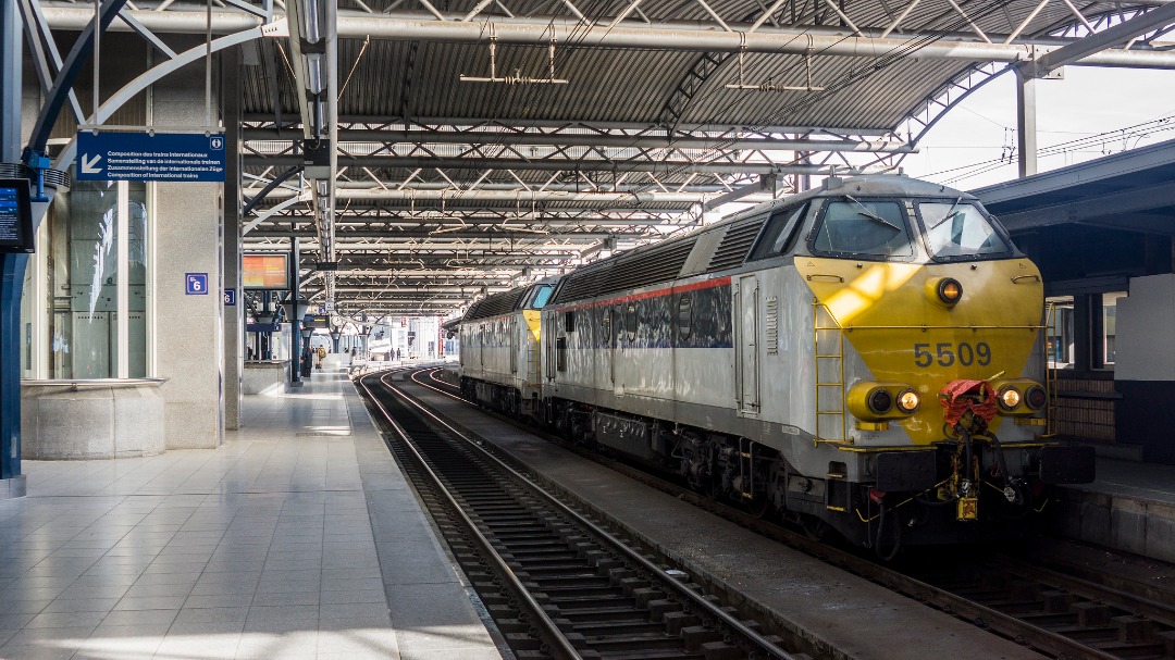 Train Siding on Train Siding: Two class 55 diesel locomotives of SNCB in Brussel-Zuid. These locomotives are equipped with automatic couplers and TVM430
train...