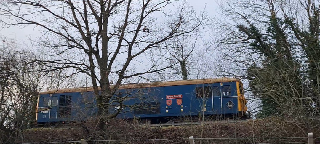 andrew1308 on Train Siding: Today at work I saw 2 light engines DB 66047 Maritime Two and GB 73201 Broadlands which sounded like it had a flat wheel