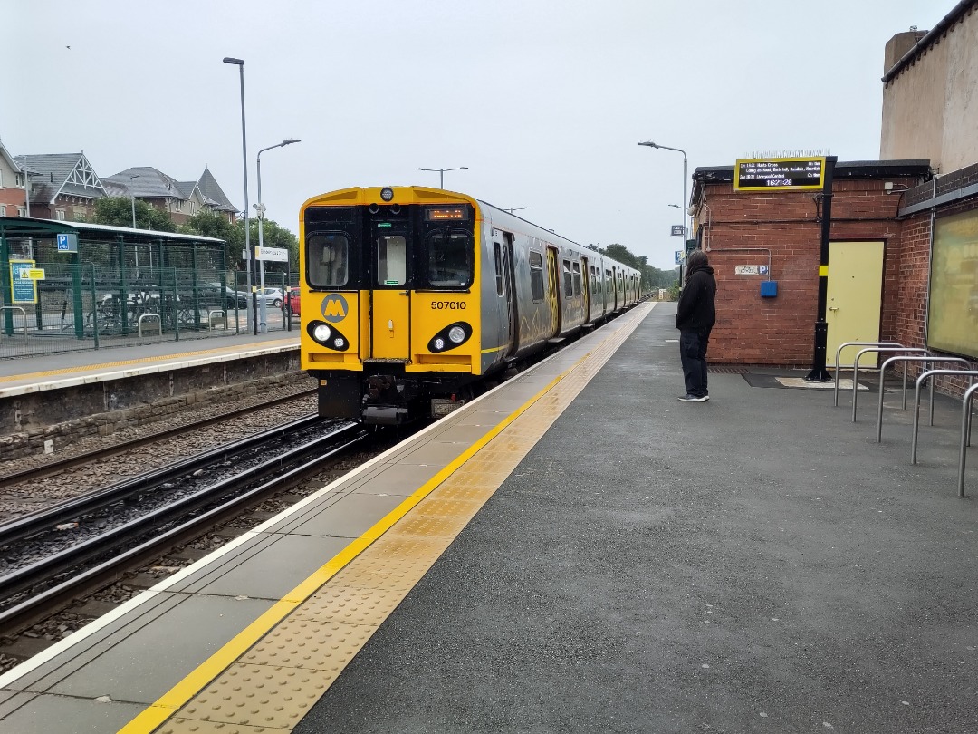 Arthur de Vries on Train Siding: MerseyRail at Blundellsands & Crosby station, and halfway between there and Waterloo station.
