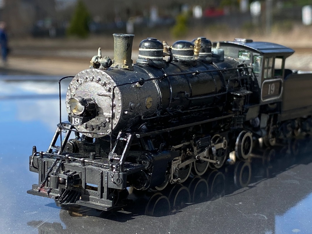 Sam Larsen on Train Siding: Here's my model of Oregon Pacific and Eastern 19. It's a combination of brass, steel, and plastic. The frame is a nwsl 70
ton 2-8-2, and a...