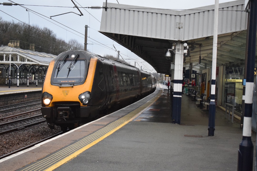 N Hirst Photography on Train Siding: Crosscountry (ex virgin West coast) 221 131 seen arriving into a rather empty Durham Station
