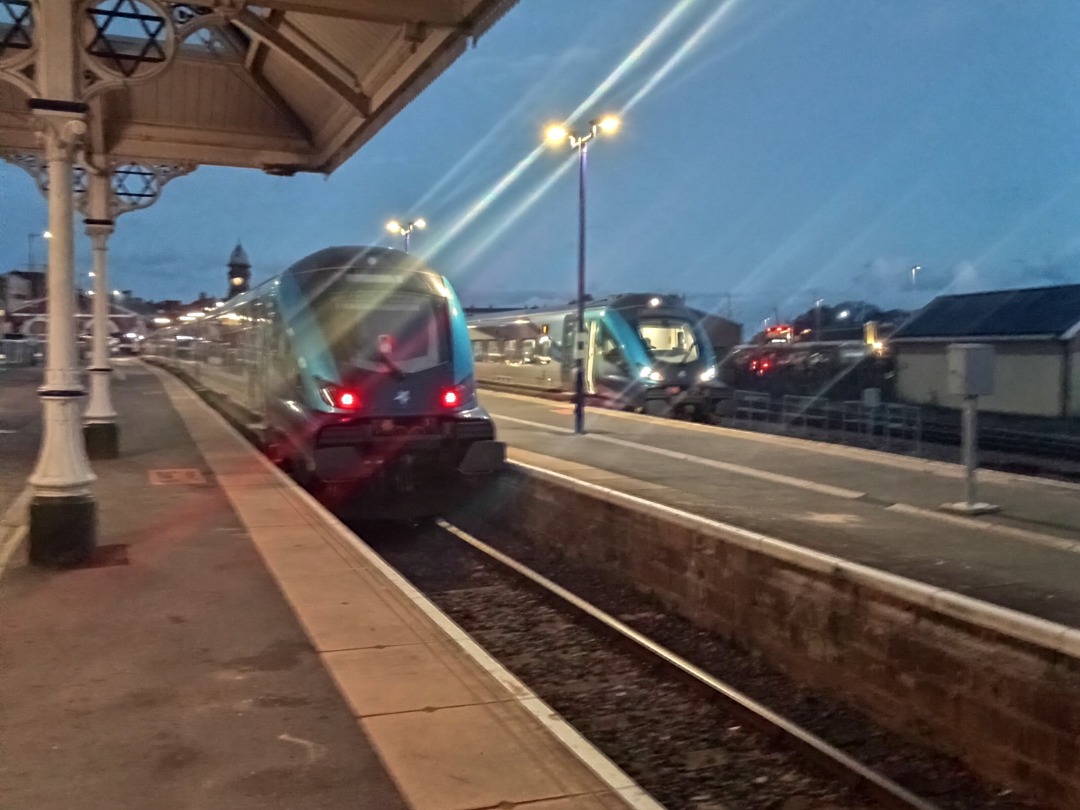 LucasTrains on Train Siding: Class 68030 and Class 68024 on Platforms 1 and 2 with 68030 just arriving at Scarborough from York as the IE37.
