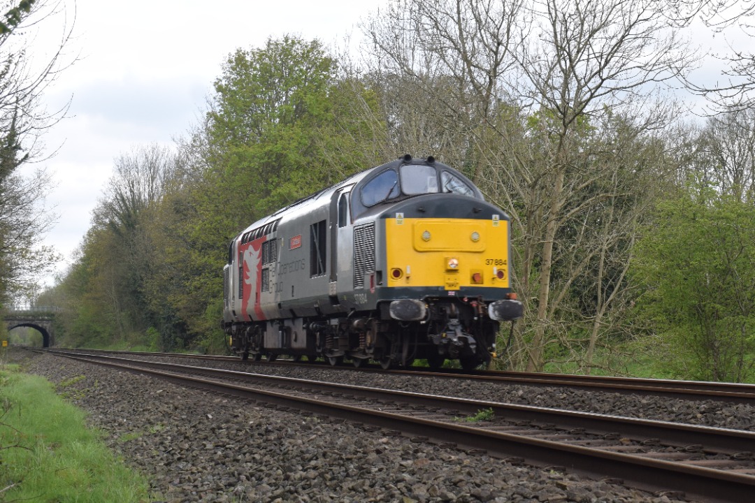Hardley Distant on Train Siding: CURRENT: 37884 'Cepheus' passes Pentre between Ruabon and Chirk today with the 0N38 12:04 Derby RTC to Birkenhead
North Electric...