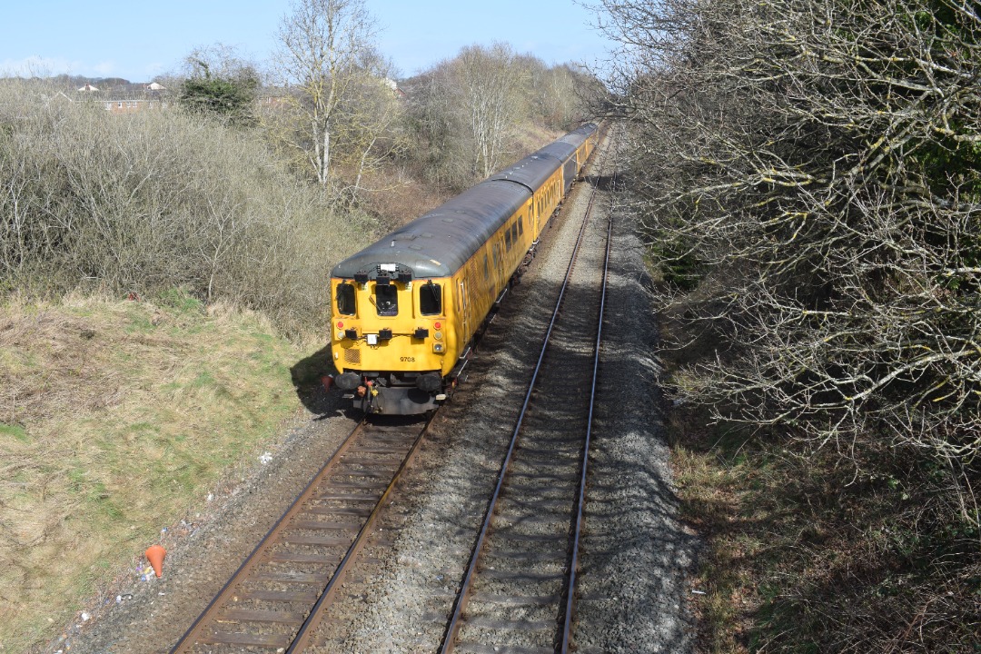 Hardley Distant on Train Siding: CURRENT: 37175 (Leading - 1st Photo) and DBSO 9708 (Rear - 2nd Photo) pass Rhosymedre near Ruabon today with the 3Q95 08:06
Chester to...