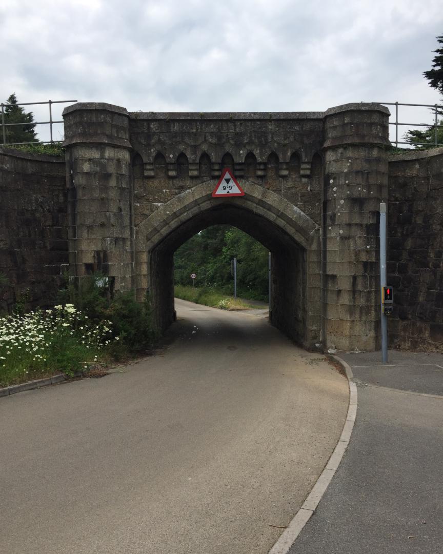 Martin Lewis on Train Siding: I’ve been scouting new locations for “spotting” today and found things on the way around including the #grinder
and a #castle...